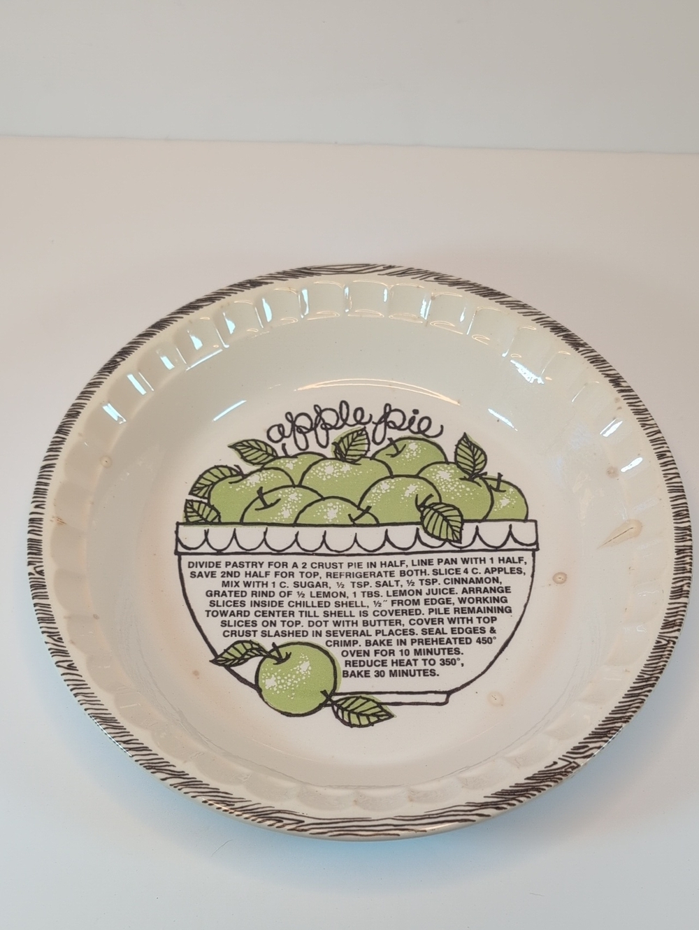 Royal China Apple Pie Jeannette Country Harvest Pie Plate